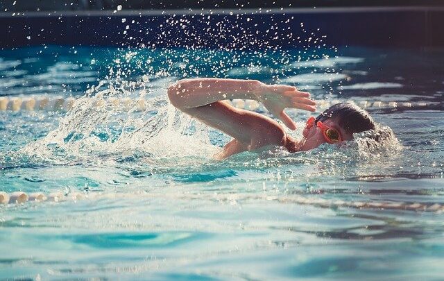Sportphysiotherapie Tipps zur Vorbeugung von Wassersportverletzungen